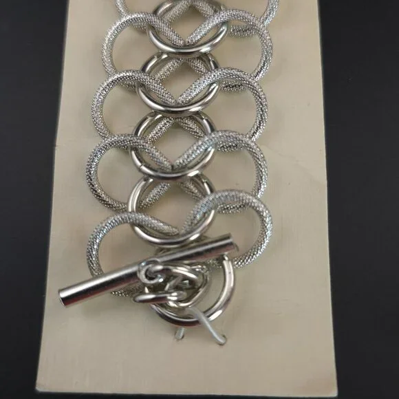 Vintage 80's Lisa Jewels Silver Chain Link Bracelet With Toggle Clasp - Picture 4 of 8